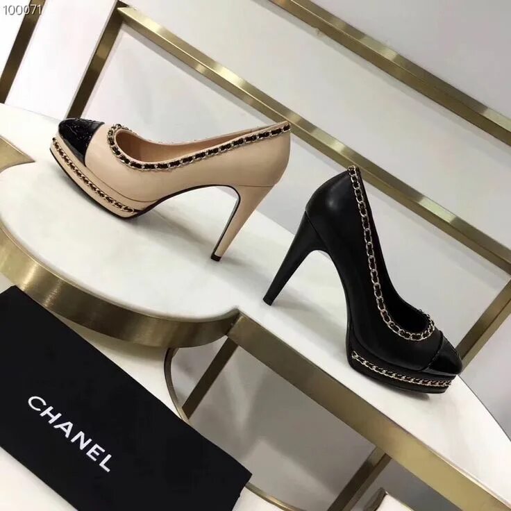 Туфли носки шанель. Chanel ss2014 сумка. Туфли от шанель на каблуке. Шанель лодочки slingback. Белые носки шанель.