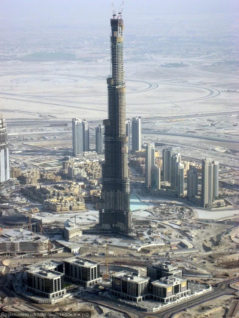 В каком городе находится самый высокий небоскреб. Высота Бурдж Халифа в Дубае. Бурдж Халифа самое высокое здание в мире. Дубай небоскреб 1300 метров. Бурдж Халифа 124 этаж высота.
