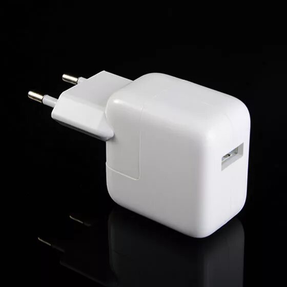 Зарядное айпаду. Силиконовый чехол Apple 12w USB Power Adapter. 12w USB Power Adapter 5.2v 2.4a. Американский адаптер питания Apple. Зарядка для IPAD.
