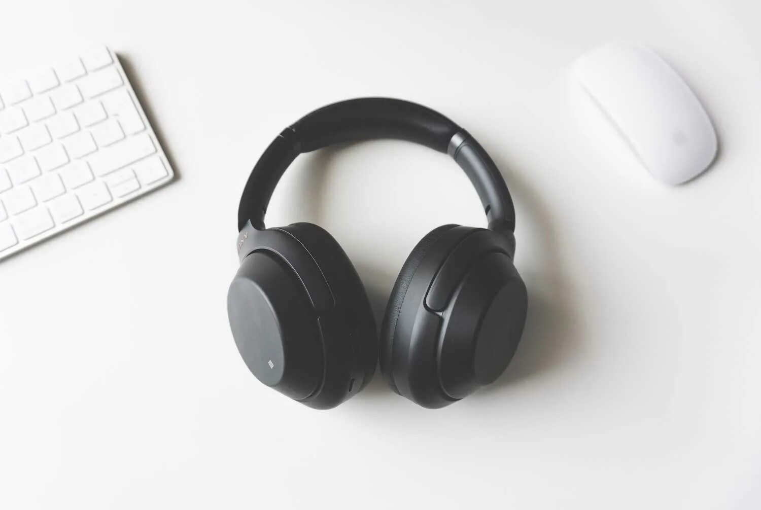 Headset vs headphone. Топ 2024 наушники беспроводные. Лучшие наушники 2024. Логитеч gx pro наушники. Canyon shadder gh-6, rgb gaming headset with microphone.