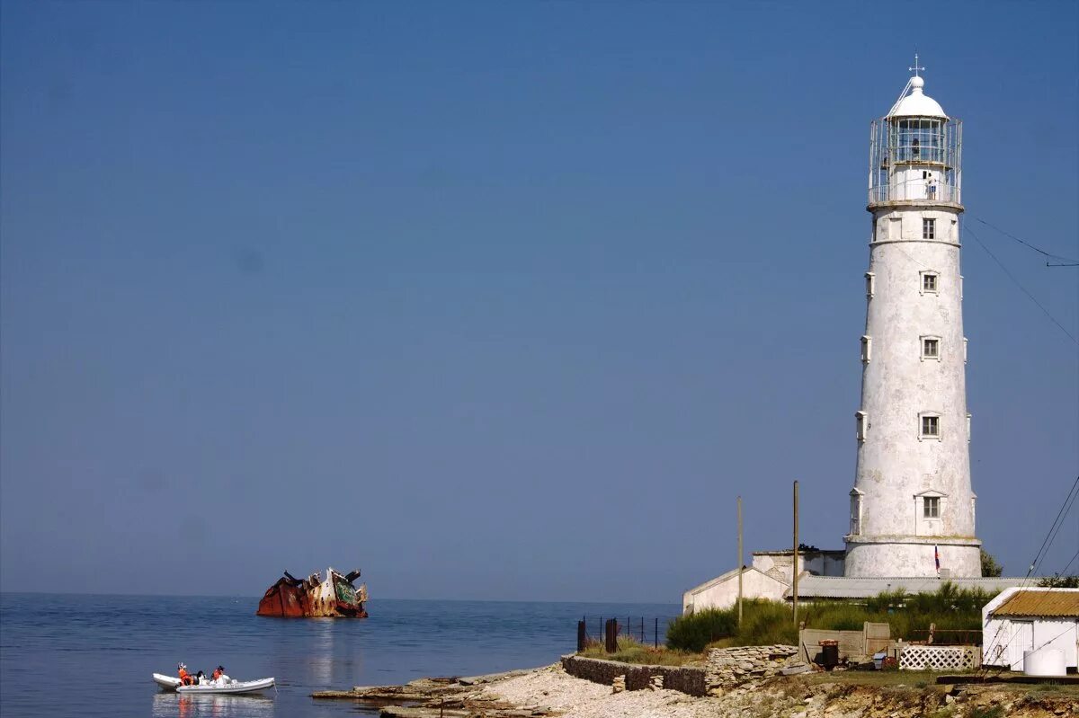 мыс тарханкут маяк. оленевка мыс тарханкут маяк. маяк в черноморском крым. мыс тарханкут маяк. оленевка крым маяк.