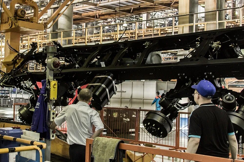 Завод камаз в набережных челнах. Камский автомобильный завод камаз 54901. Тиссан набережные челны. Камаз-54901 грузовик. Цех завода камаз набережные челны.