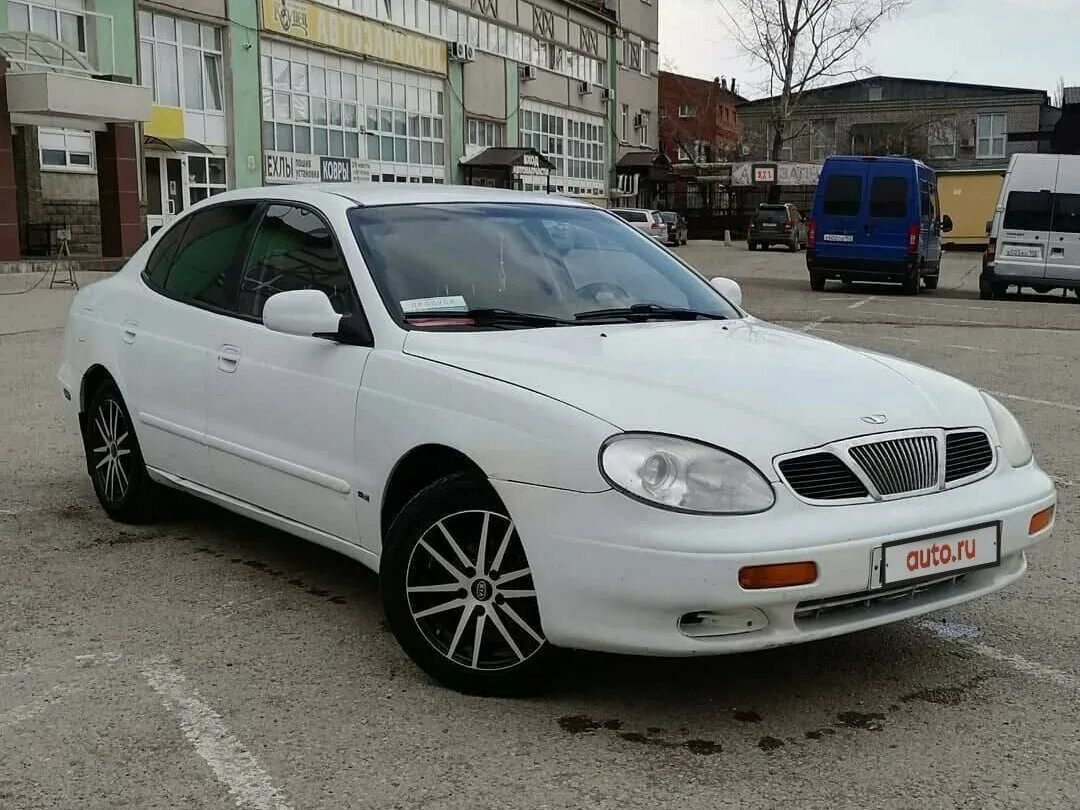 Дэу 2000 года. Дэу Леганза 2.2. Дэу Леганза 2000. Daewoo Leganza 2000 год. Дэу Леганза 2.2 американка.