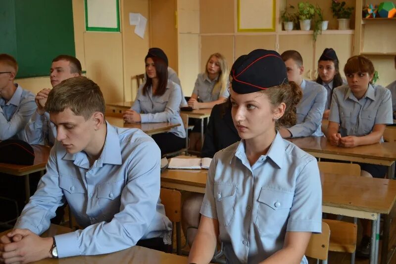 Школа после 9 класса. Следователи в школе. следователи в техникуме. юрист следователь после 9 класса. форма ученика юриста.