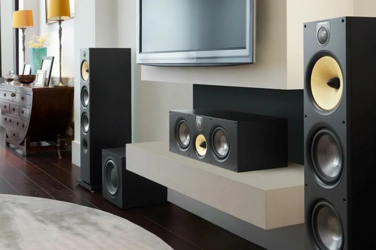 Bowers Wilkins 683. Боверс Вилкинс 683. Домашний кинотеатр Bowers Wilkins 5.1. Bowers Wilkins 683 s2.