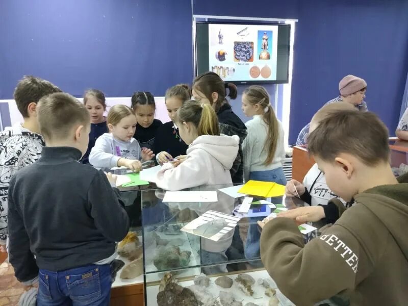 экскурсия начальные классы. музей москвы экскурсии для школьников. экскурсии в природу в начальной школе. осенняя прогулка с классом. экскурсии для школьников.