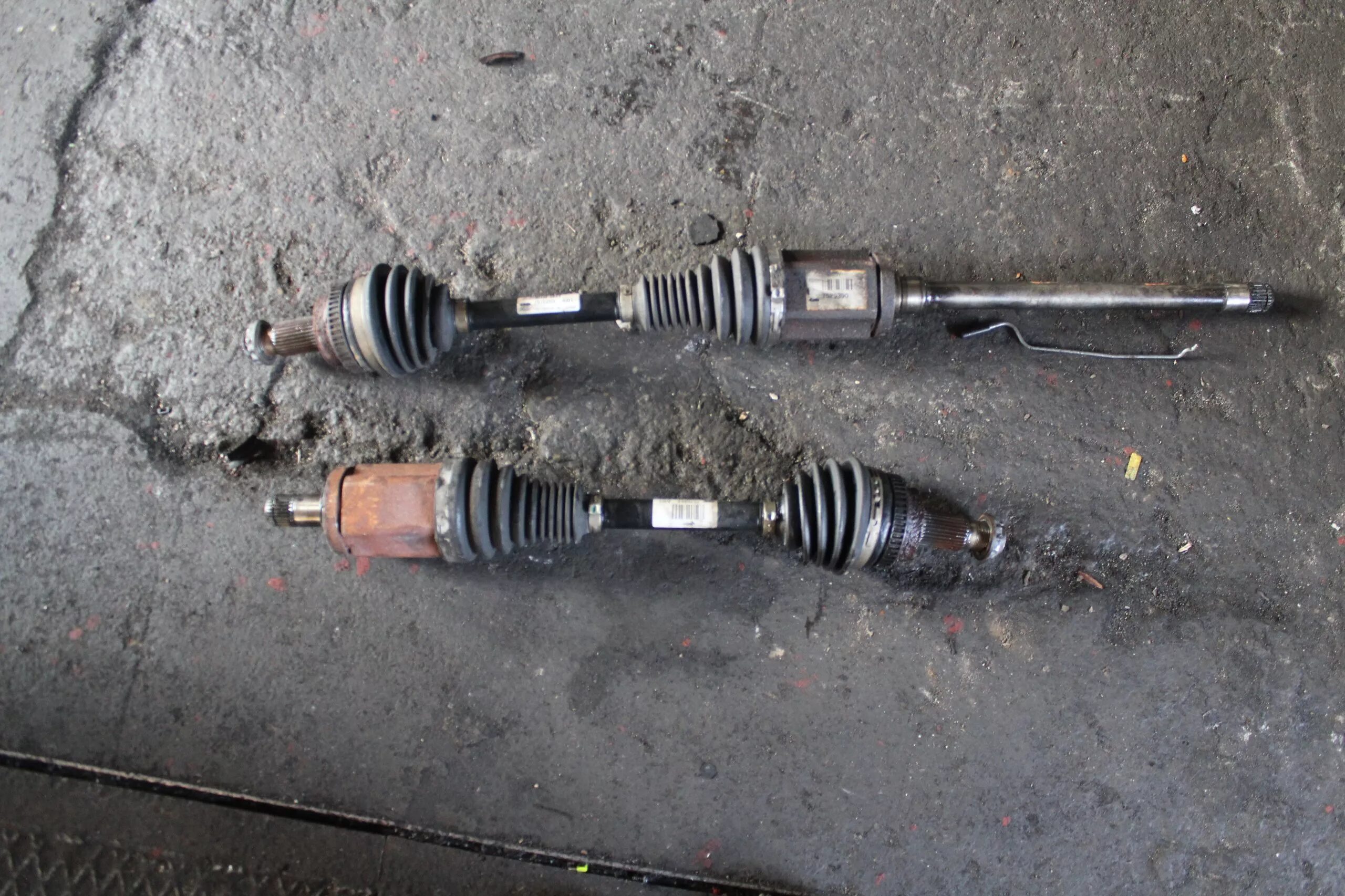 Привод задний на бмв е60. Виды приводов заднеприводной бмв е60. Привод бмв е60 27мм. Задние привода bmw e53. Привод е60.