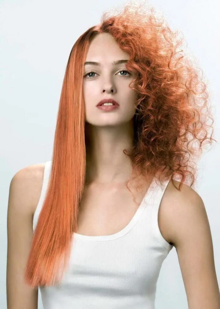 Девушка с прямыми и кудрявыми волосами. Klava curly. Кудрявая девушка. Прямые и волнистые волосы. Кудрявые волосы могут стать прямыми.