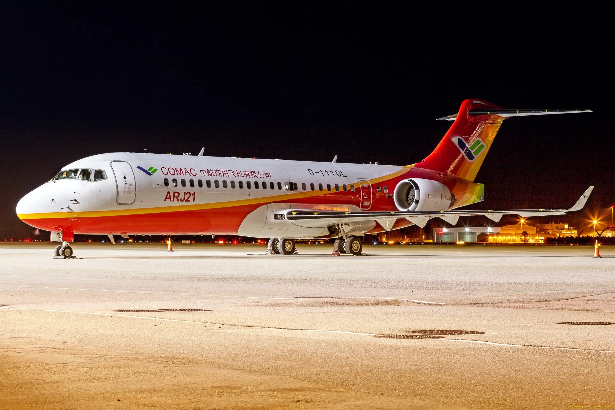 Comac c919 кабина пилотов. Пассажирские самолеты китая. Пассажирские самолеты китая. C919 пассажирский самолёт. C919 пассажирский самолёт.