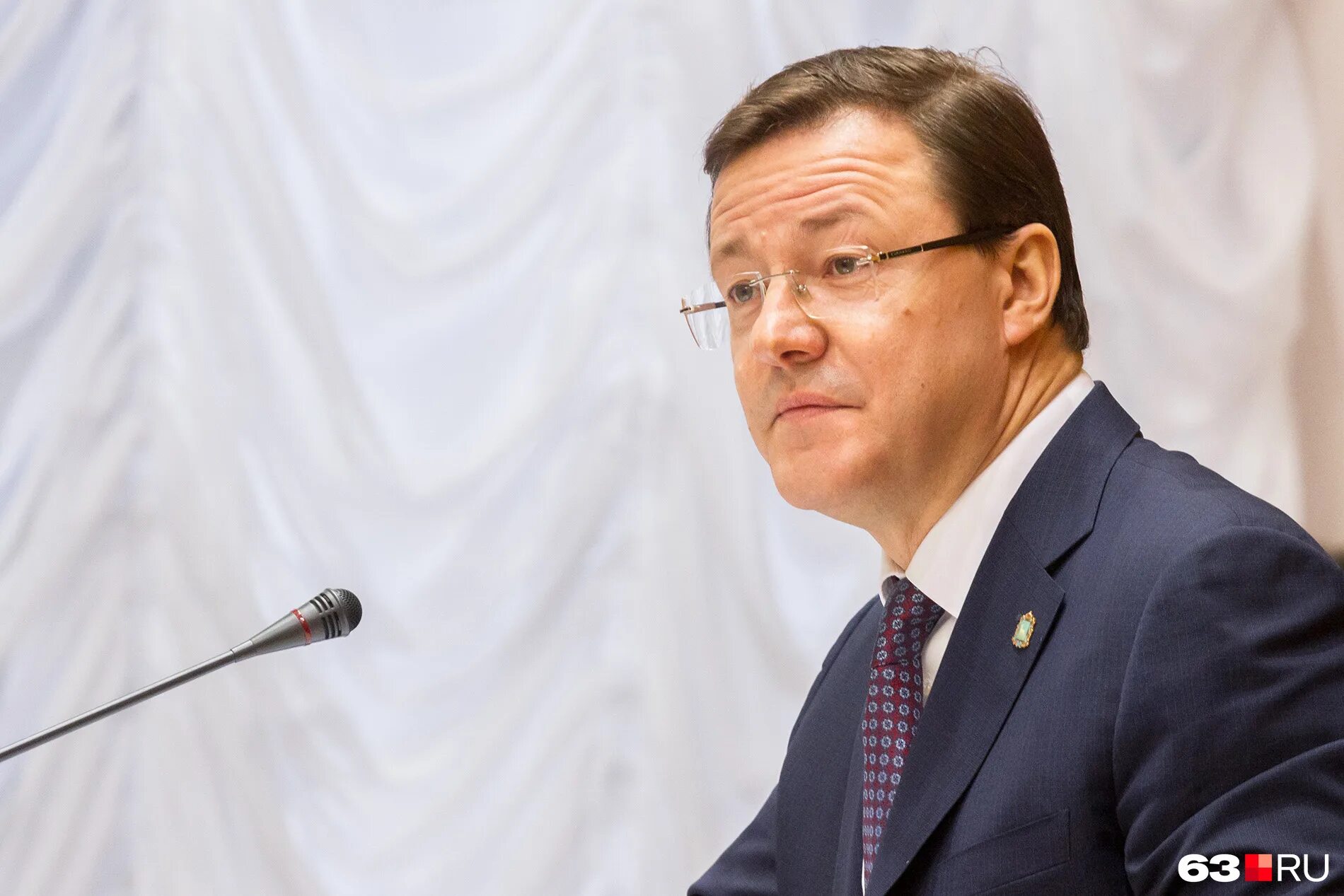 Азаров губернатор сегодня. Глава самарской области дмитрий азаров. Дмитрий игоревич азаров. Дмитрий азаров. Губернатор самарской области дмитрий азаров фото.