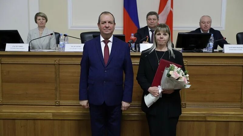 День местного самоуправления. Госслужащие у правительства. Госслужащий фото. Игнатенкоиринаюрьеына заместитель главы администрации. День местного самоуправления в 2024 году