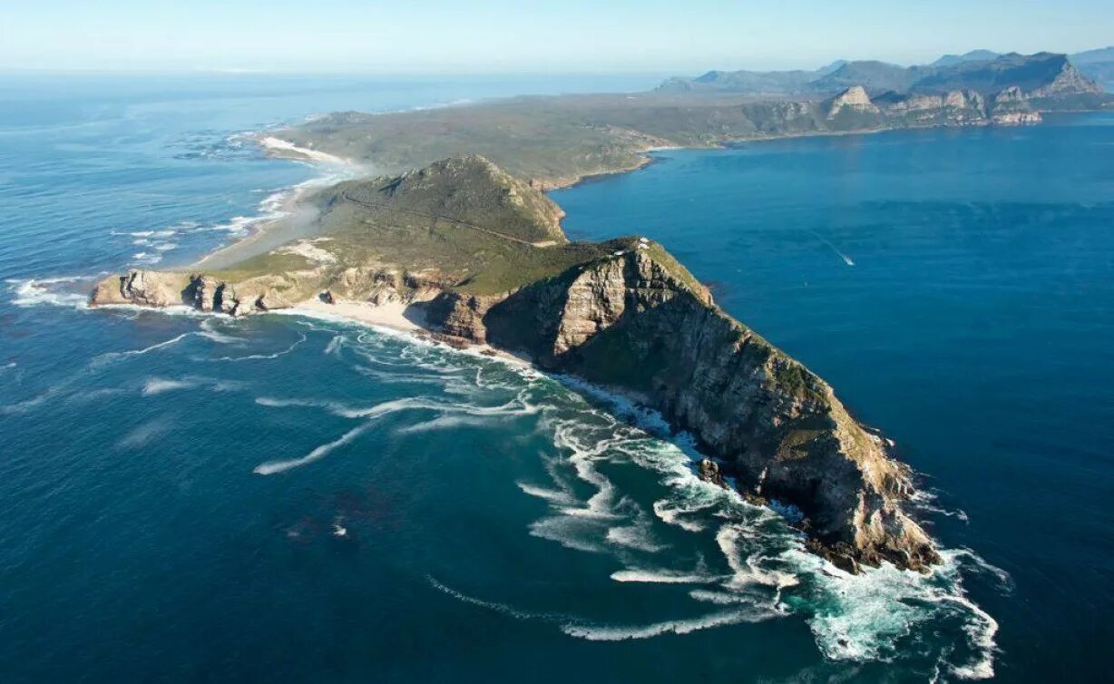 Полуостров южного океана. Мыс игольный ЮАР. Кейп Пойнт Кейптаун. Кейптаун мыс игольный. ЮАР Кейп Пойнт.