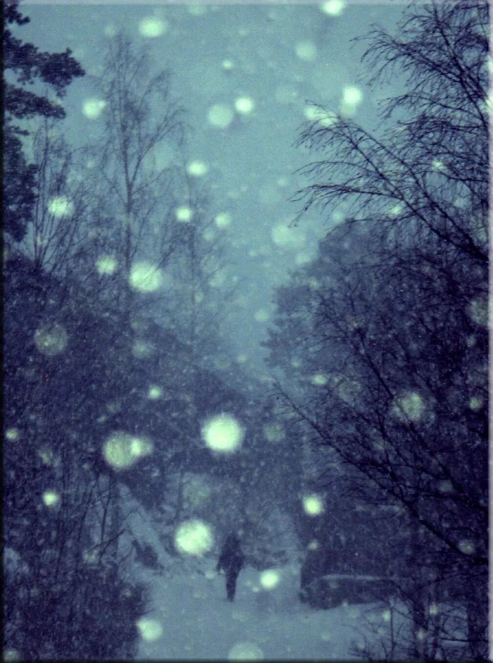 Одиночество зимой. Печаль зима. Грустная девушка зимой. Одиночество зимой. Одиночество зимой.