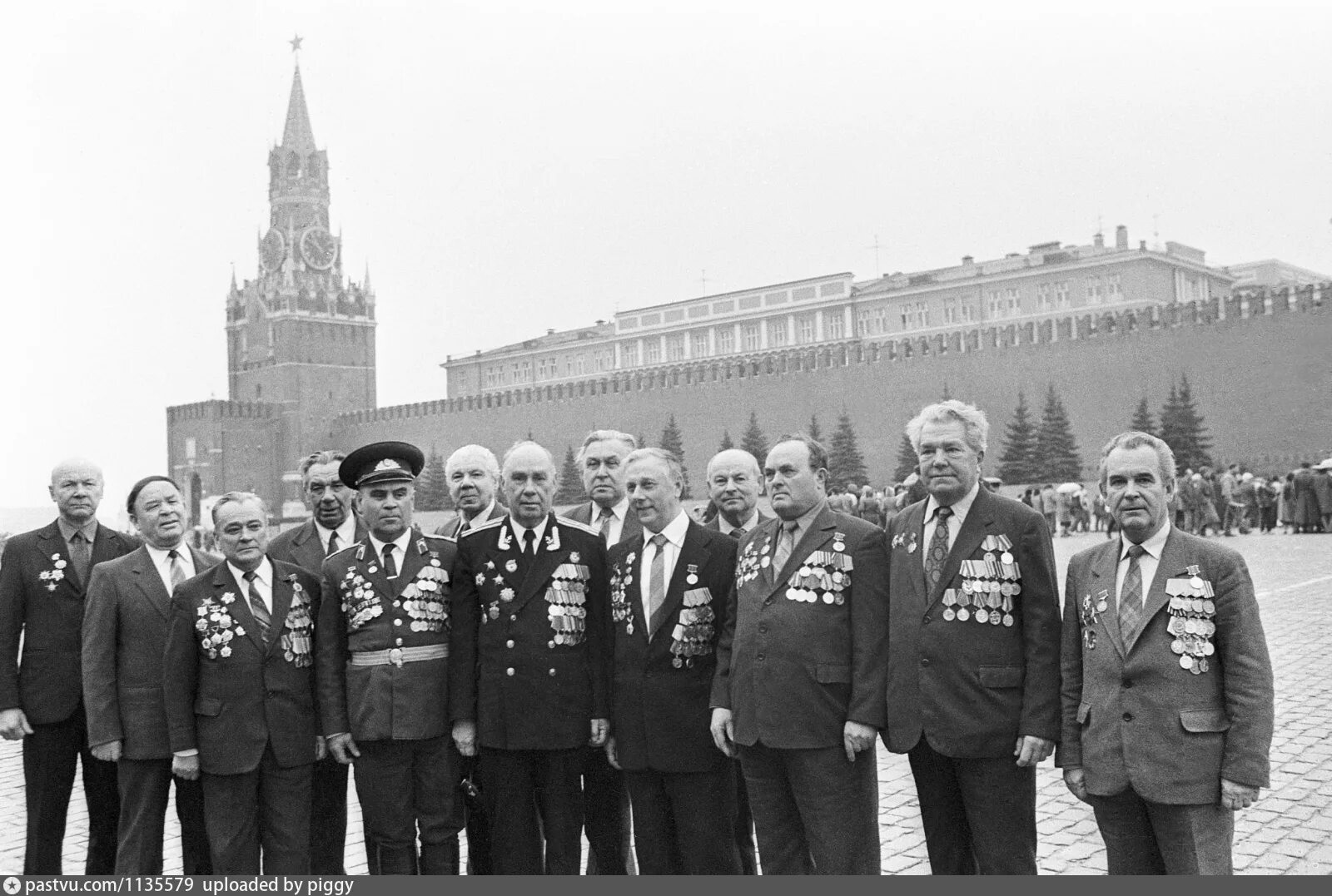 Парад победы в великой отечественной. Парад Победы 1945г на красной площади. ВОВ парад Победы в Москве 1941. Лукашов в.в. на параде Победы 1945. Самсонов парад Победы 1945.