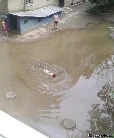 В солнечном дали воду. Ура воду дали. Ура вода пошла. Дайте воды. Горячая вода.