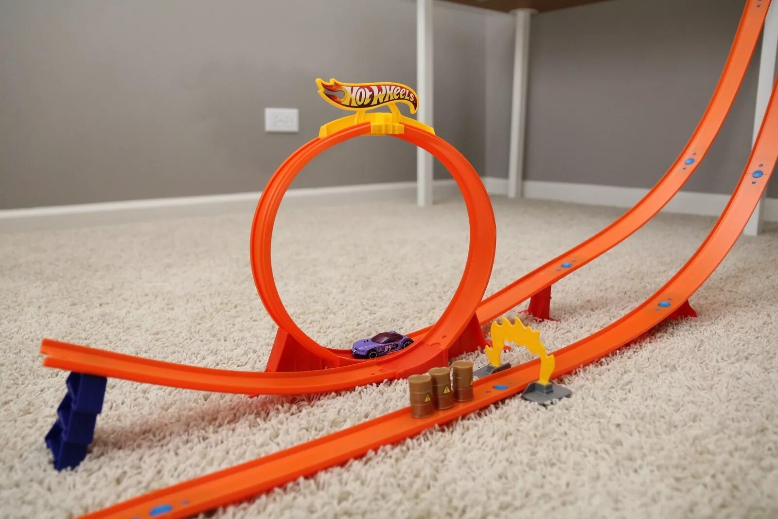 Трек hot Wheels hdp02. Трек hot Wheels 12.000. Хот Вилс трек кольцо. Хот Вилс - гоночный трек hw-120. Кольцевой трек