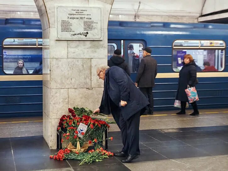 Где сейчас теракт в москве. Станция Технологический институт теракт. Теракт в Санкт-Петербургском метро в 2017. 3 Апреля 2017 Санкт-Петербург. Станция Технологический институт 3 апреля 2017.