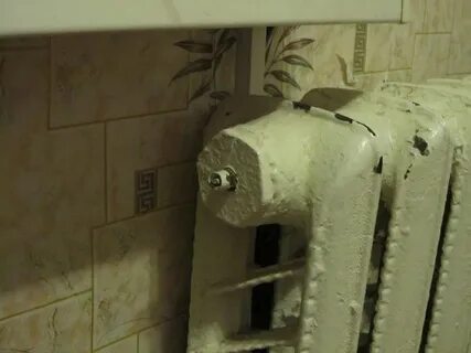Как поменять кран маевского на батарее отопления