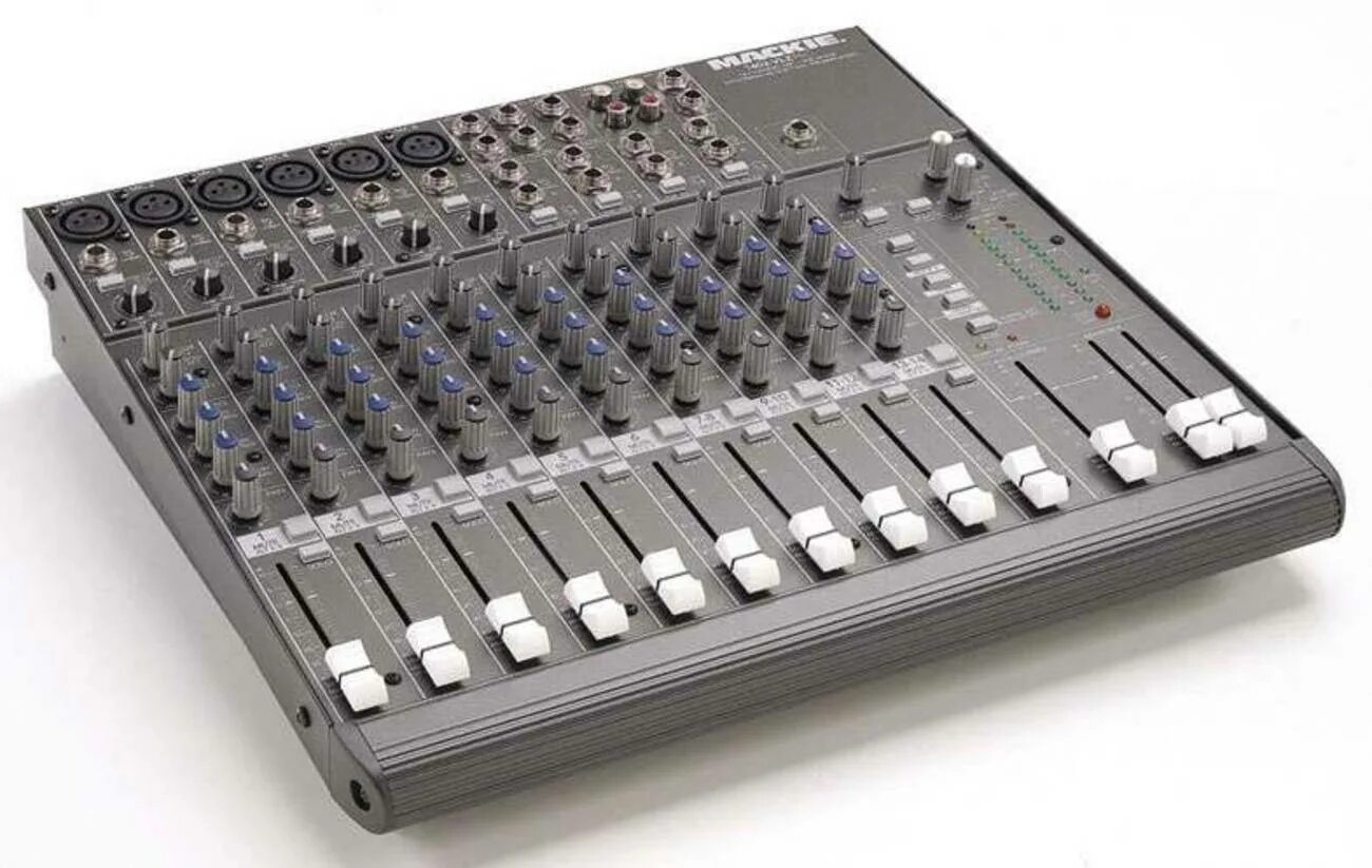 Mackie mix12fx. Mackie mix8 микшер, 8 каналов. Микшерный пульт mackie. Микшерный пульт. Mackie 1202 vlz.