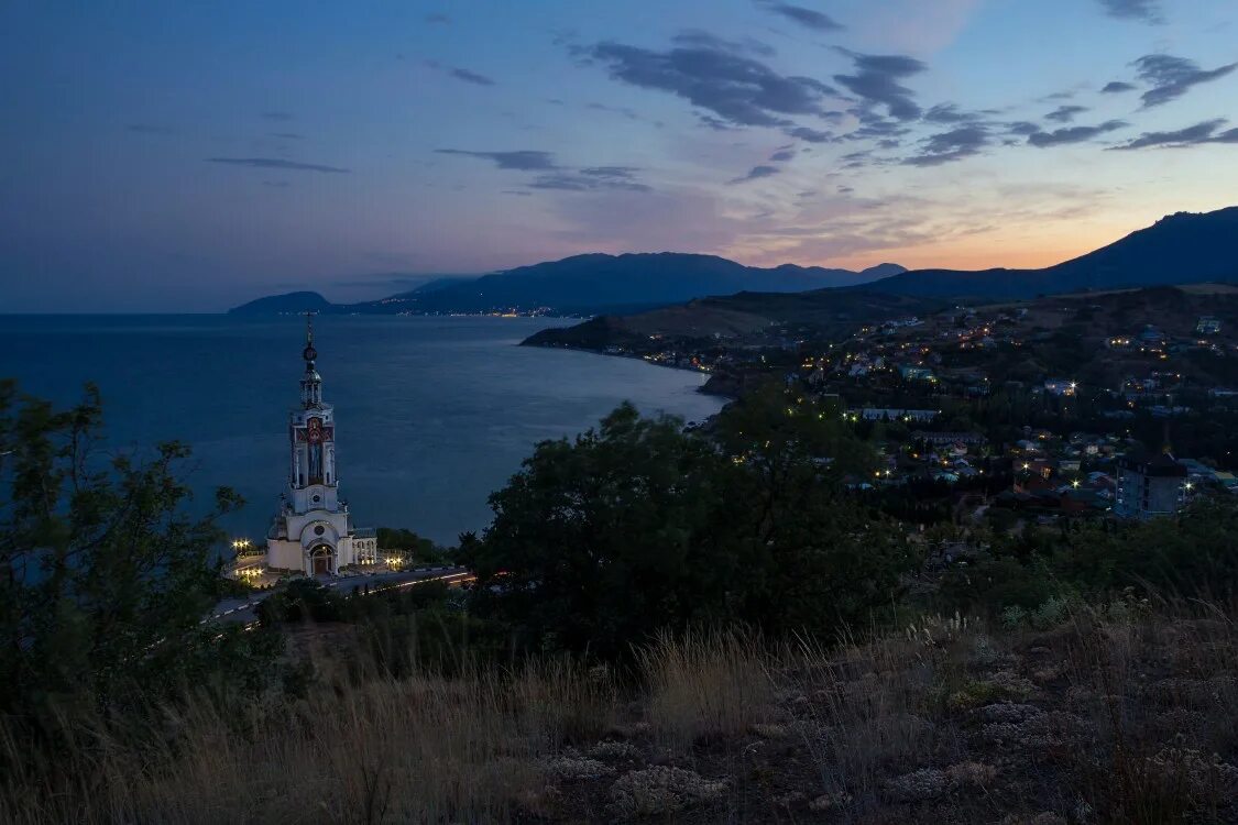 Малореченское. Храм-Маяк. Храм Николая Чудотворца Алушта. Храм святителя Николая в Крыму Малореченское. Храм-Маяк святителя Николая Чудотворца (село Малореченское). Погода в малореченском