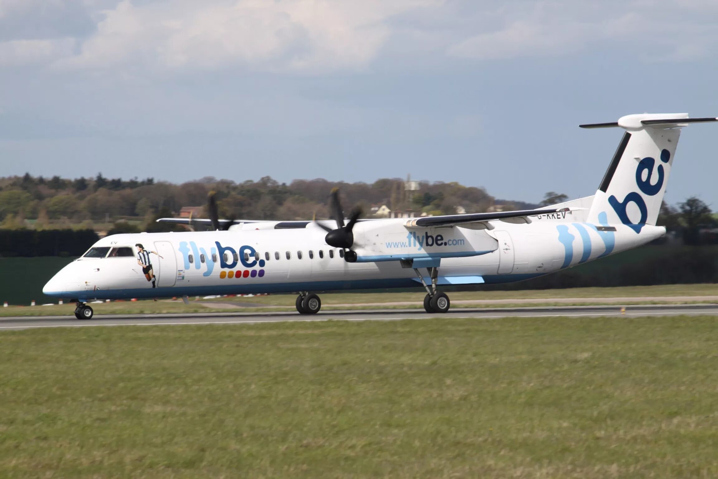 Dash 8 q400. Flybe DH-8. Dash 8 q300 New Zealand. Dash 8 q400 left Side.