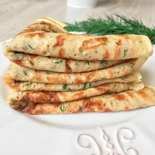 Блины с колбасой и зеленью