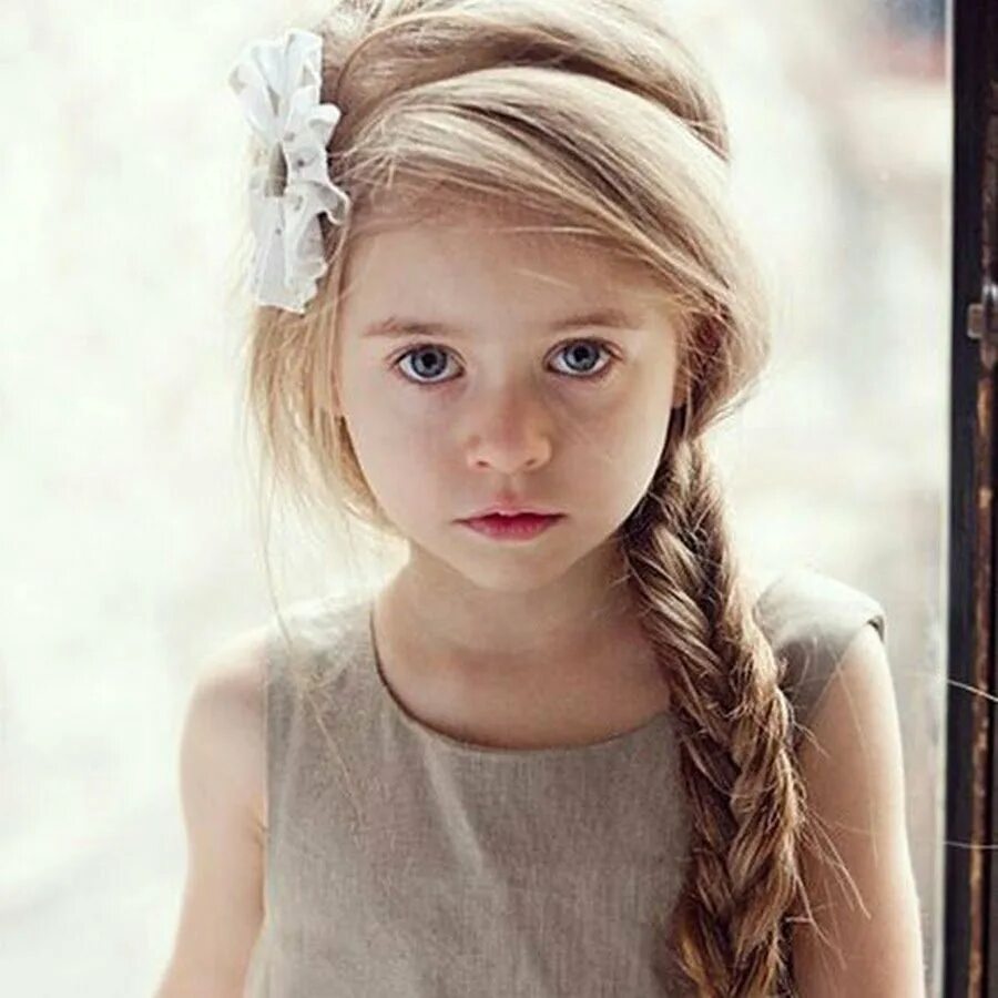 Прически для девушек 2024. Короткие прически для детей. Причёски для девушек. Модные причёски для подростков девочек. Прически для девушек 2024.