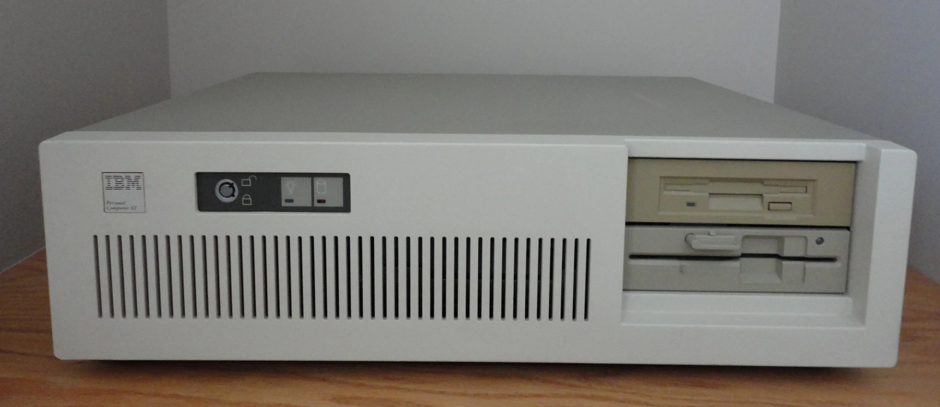 Корпус IBM 486. Компьютер IBM PC at 286. IBM PC 5170. IBM PC 5170 at. Ibm цена