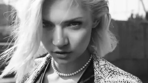 Blondie call me