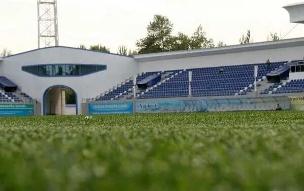 Локомотив ташкент пахтакор. Стадион Локомотив Ташкент. Локомотив Ташкент Stadion. Локомотив ТТЗ стадион. Самарканд Шахар Локомотив стадион.