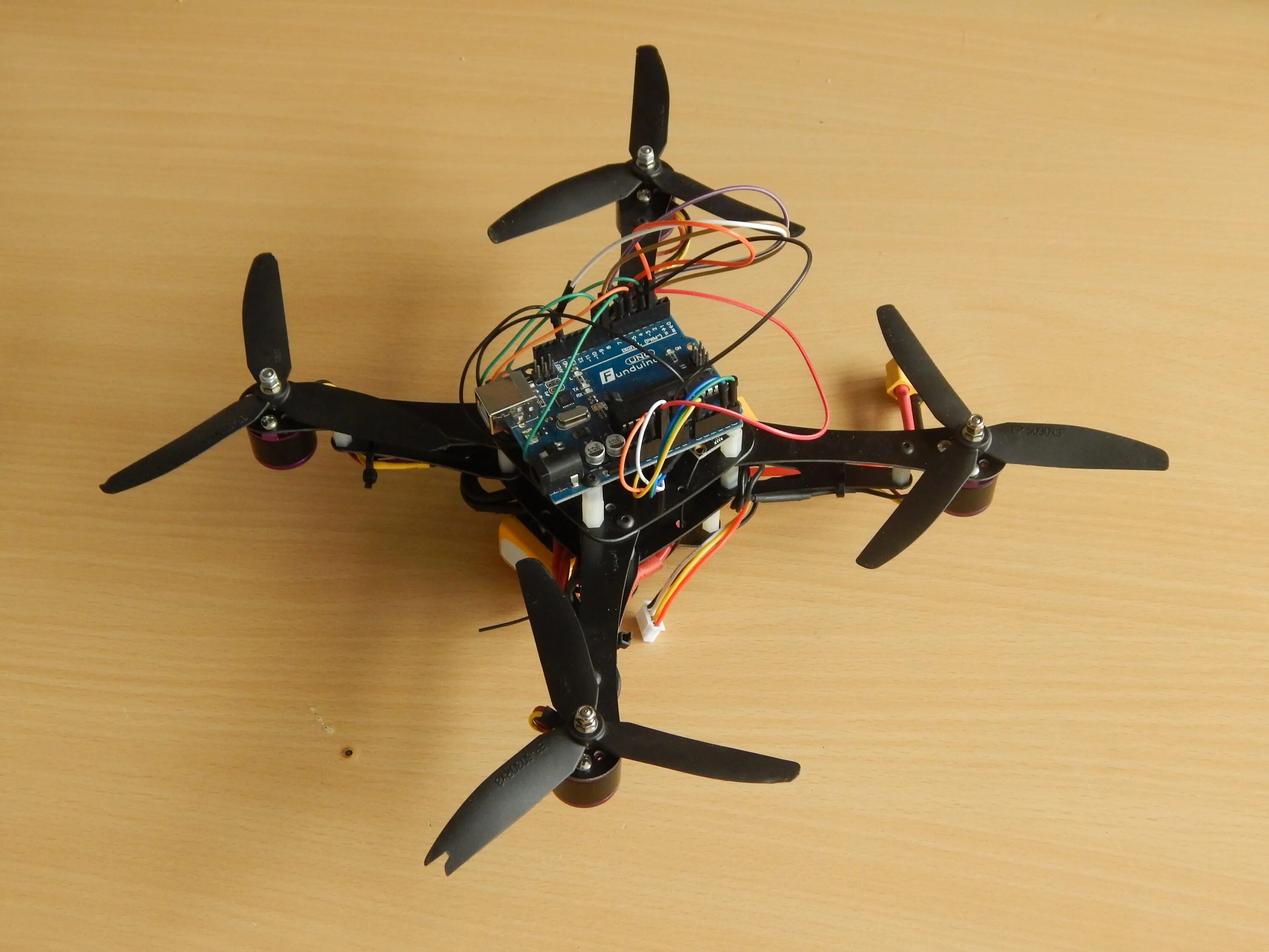 Квадрокоптер на ардуино. Дроны ардуино. arduino квадрокоптер. дрон на ардуино. мини дроны на ардуино.