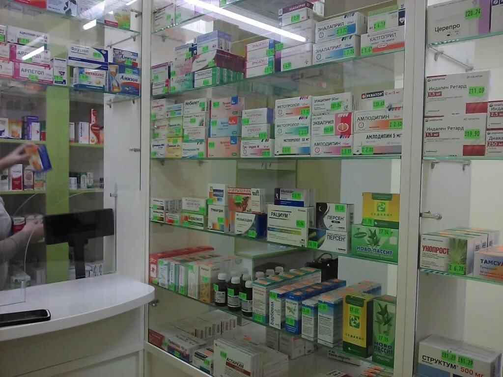 вывеска с режимом работы. аптеки горки режим работы. доктор столетов комсомольский проспект 28. столетов аптечная сеть. аптека в марьиной горке график работы.
