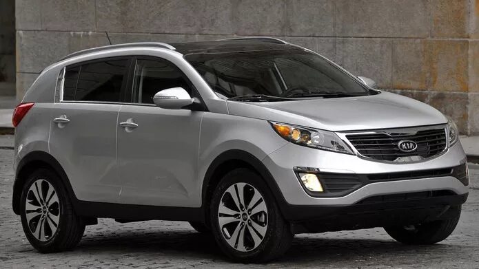 Купить б/у Kia Sportage III 2.0 AT (150 л.с.) 4WD бензин автомат в Москве: оранж