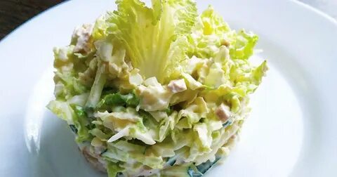 Салат с китайской капустой и копченой