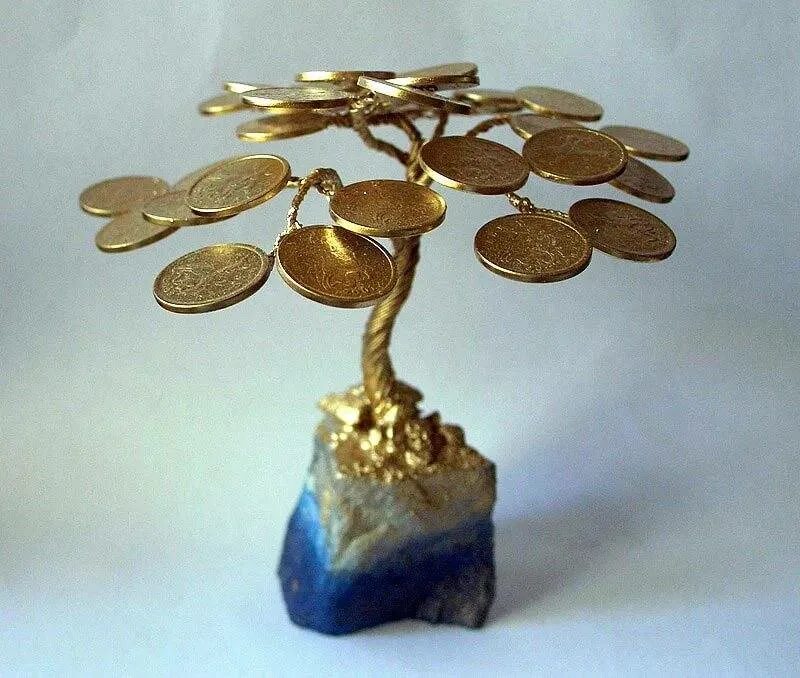 Поделки из монет. Дерево из монеток. Денежное дерево с монетками. Денежное деревце из монет.