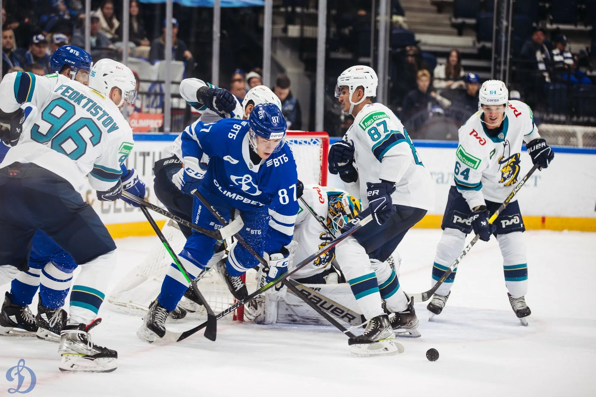 «сочи» — «динамо» москва фото 2023. Динамо сочи 9 января. Зенит лига чемпионов. Константин тюкавин динамо. Динамо м хк сочи 7 февраля.