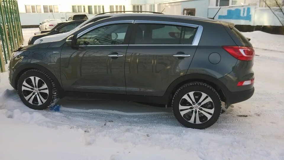 Kia Sportage 3 235/55 r18. Киа Спортейдж 3 235 55 17. 235 55 R17 на Киа Спортейдж 4. 235 55 R 19 Sportage SL. Киа спортейдж размер резины