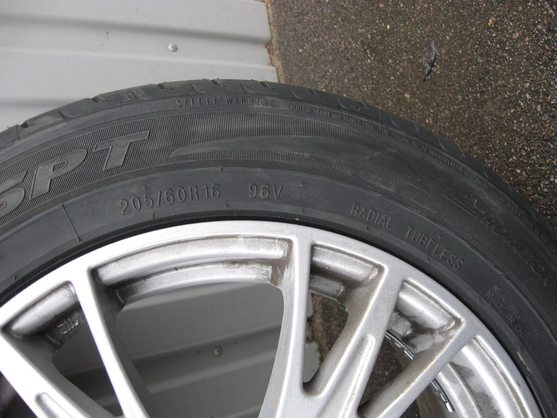 Колеса 205 60 16 лето. 205/60 R16 Kumho Ecsta SPT ku31. Kumho Ecsta 205/60 r16. Автомобильная шина Kumho Ecsta MX ku15 205/45 r16 83y летняя. Шины Kumho Ecsta ps71.