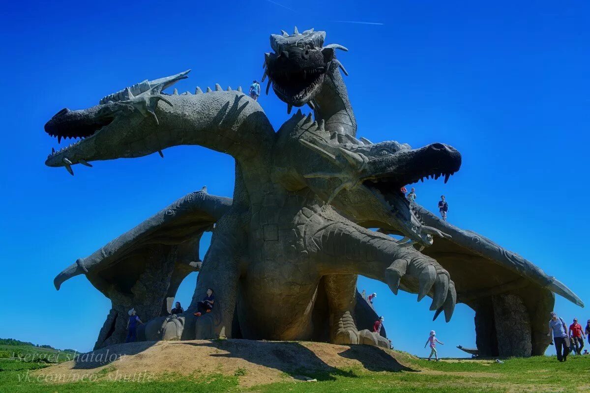 Выступление аватара змей горыныч. Четырехголовый змей горыныч. Выступление аватара змей горыныч. Выступление аватара змей горыныч. Змей горыныч картинки для детей.