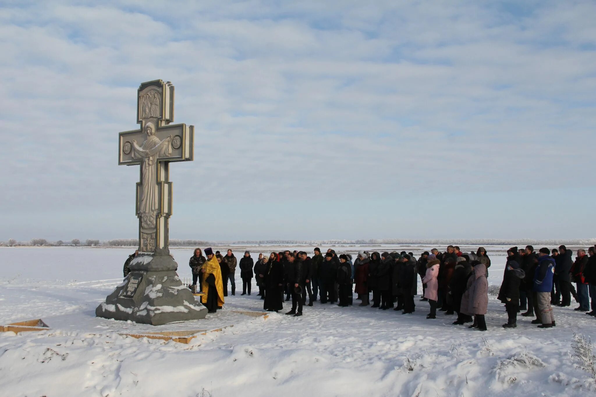 Краснозерский район Новосибирской области. Памятники Краснозерского района. Поклонный крест в Арктике. Поклонный крест в Вихоревке.