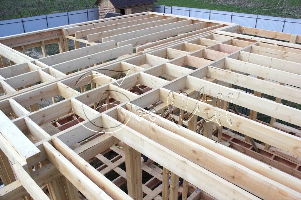 лаги для пола из бруса 50х150х6000. лаги пола из бруса 150х50. лаги перекрытия 50х200. балки перекрытия из бруса 100х200. межэтажные деревянные перекрытия 6 метров.