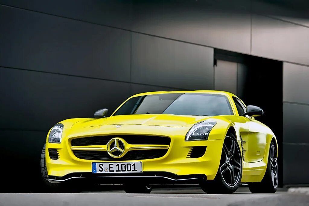 E get car. Mercedes-Benz-SLS-AMG. Мерседес СЛС АМГ желтый. Mercedes Benz SLS AMG 2022. Мерседес SLS AMG желтый.