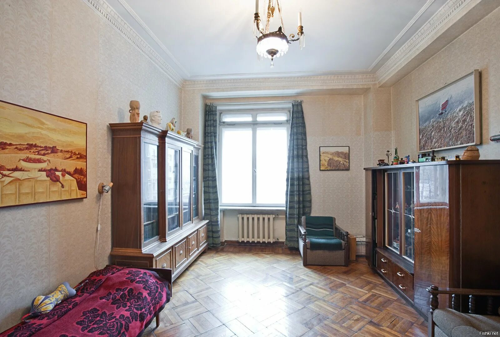 Квартира в плохом состоянии. Вторичка сталинка. Старая ванная комната в сталинке. Сталинка до и после. Ремонт в сталинке.