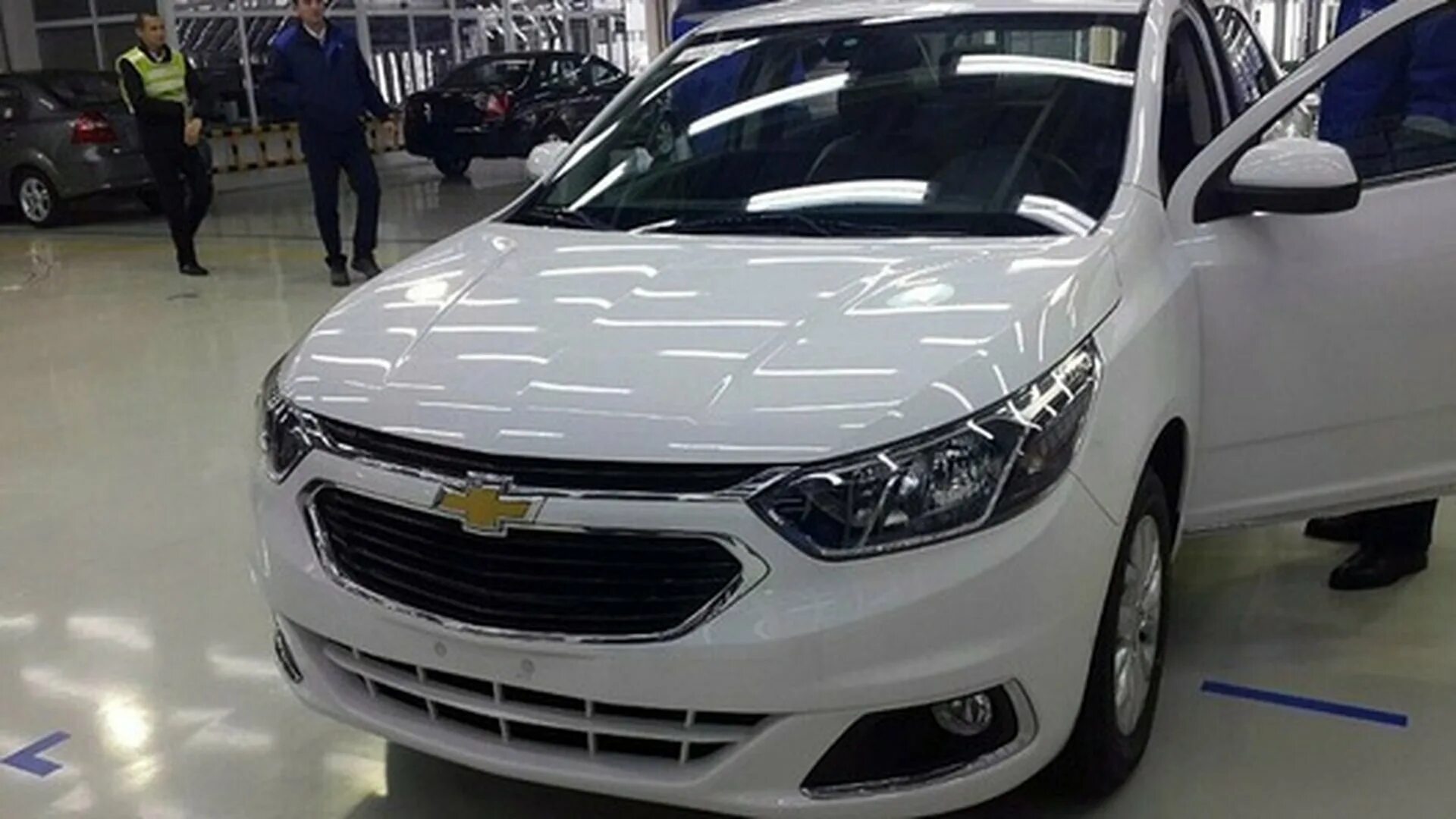 Uz avto savdo. Chevrolet Cobalt r4 Узбекистан. Кобальт Шевроле GM Uzbekistan. Chevrolet Cobalt 2021. Новый Chevrolet Cobalt 2023 Узбекистан.