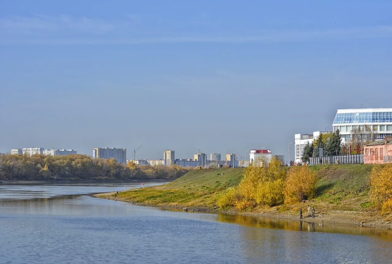 На левом берегу куда. Омск левый берег 90. Омск осенью. Омск красивые места. Омск октябрь.