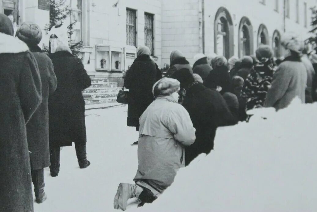 Постсоветское пространство в 90 е. Постсоветское пространство в 90 - е г 20 в. постсоветское пространство в 90-е гг xx века. постсоветское пространство в 90-е эстетика. 90 верующие.