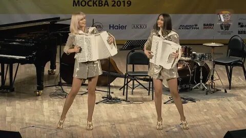 Любаня аккордеонистки
