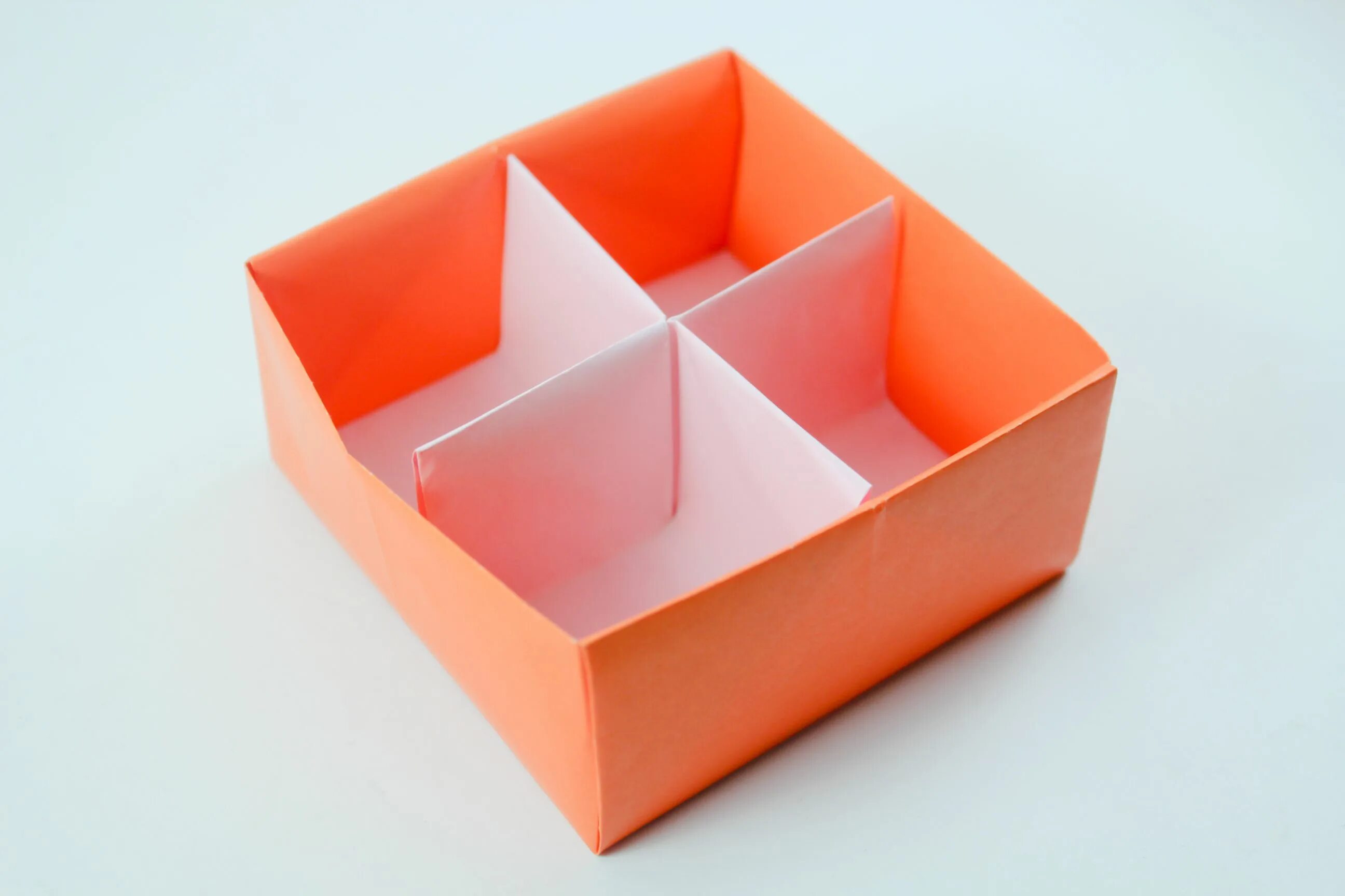 Коробочка без клея. Ящики туториал. Как сделать коробочки из бумаги без. Туториал на коробочку. Коробочка из бумаги оригами распечатать.