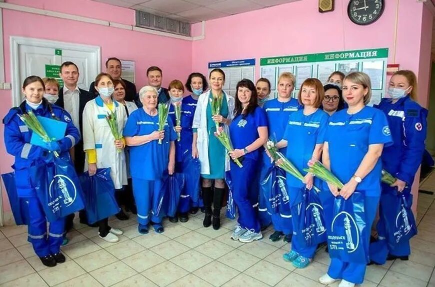 Налоговая подольск сотрудники. Ссинмп им. Фельдшер скорой медицинской помощи. Фельдшера скорой ряжский ммц. Подстанция скорой помощи подольск.