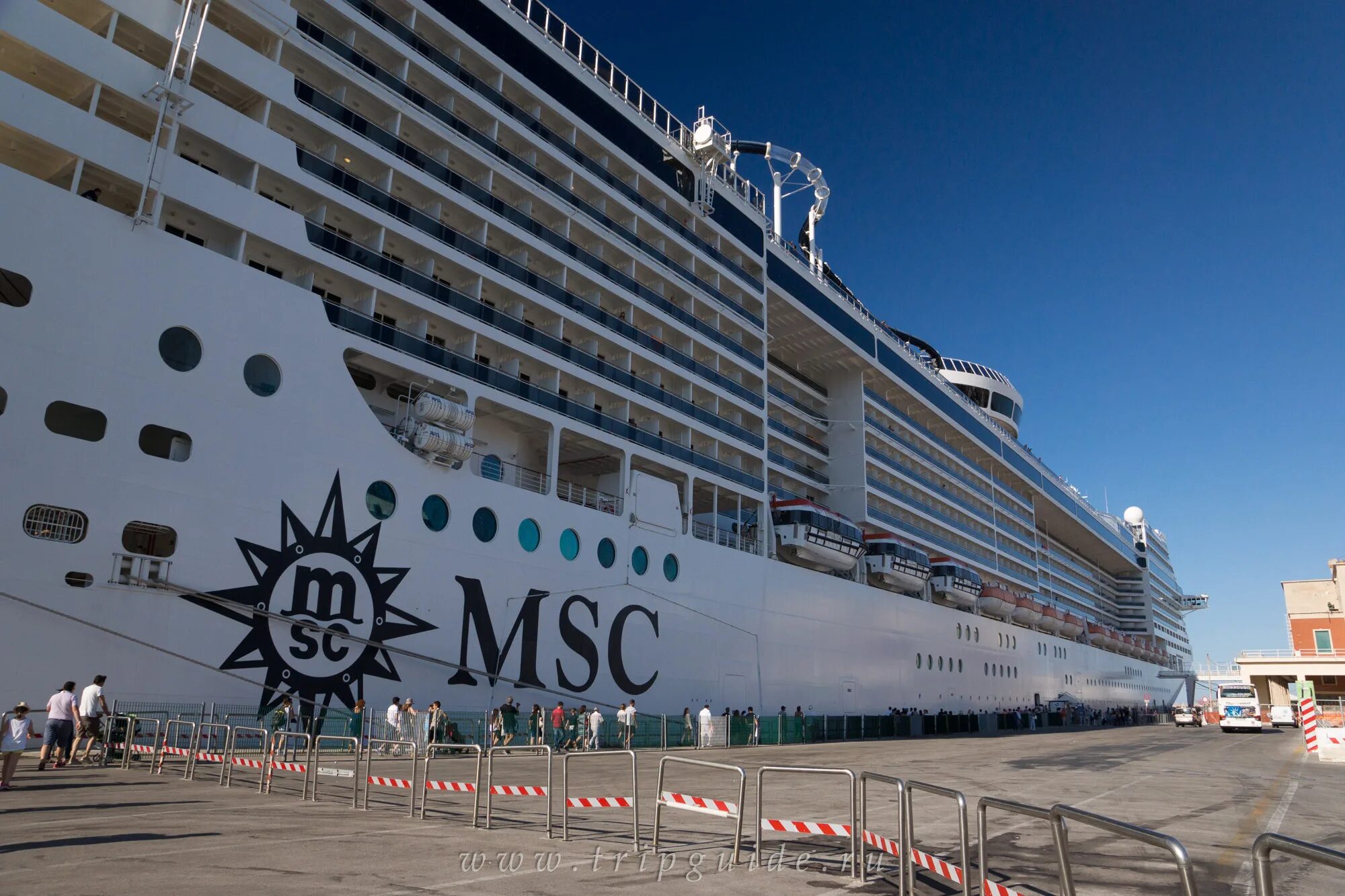 Лайнер msc обзор. Лайнер msc preziosa. msc preziosa 5 круизный лайнер. msc lirica круизный лайнер. круизный лайнер - msc preziosa 2013.